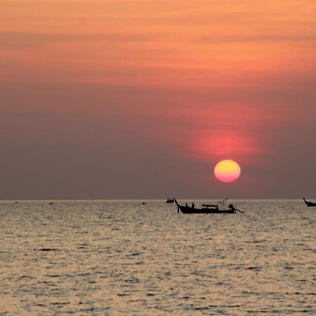 Phi Phi Seaside Bungalow Екстериор снимка